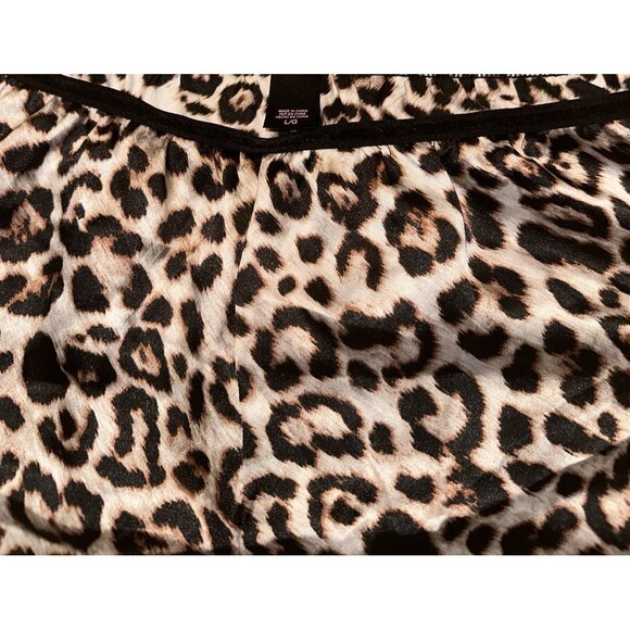 Victoria’s Secret leopard shorts - Picture 2 of 4